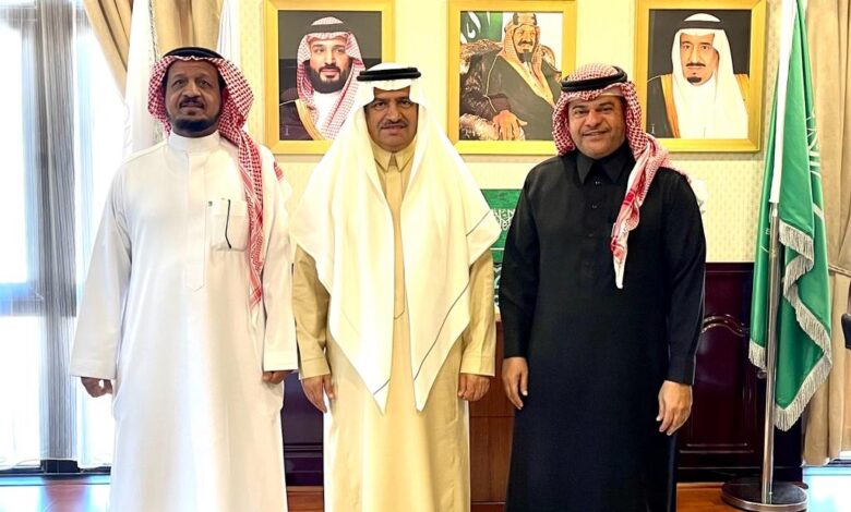 المقبل يشيد بجهود جمعية اللاعبين القدامي بالمنطقة الشرقية