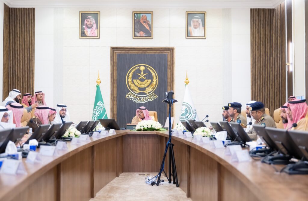 لجنة الدفاع المدني تعقد اجتماعها الإستثنائي