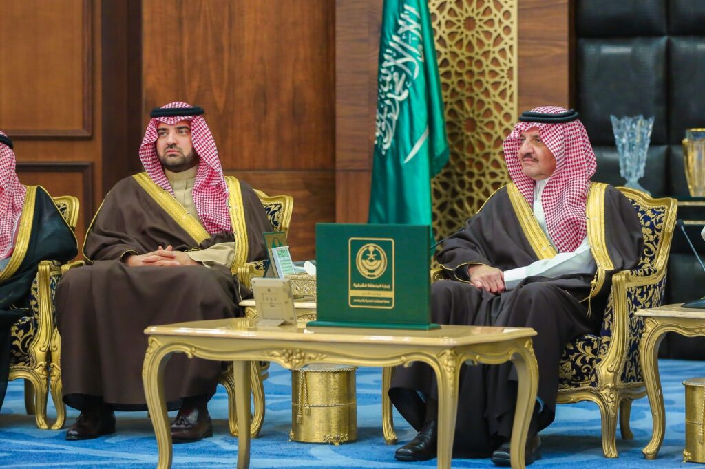أمير المنطقة الشرقية : كل يتيم في المملكة له والد أسمه “سلمان بن عبدالعزيز”