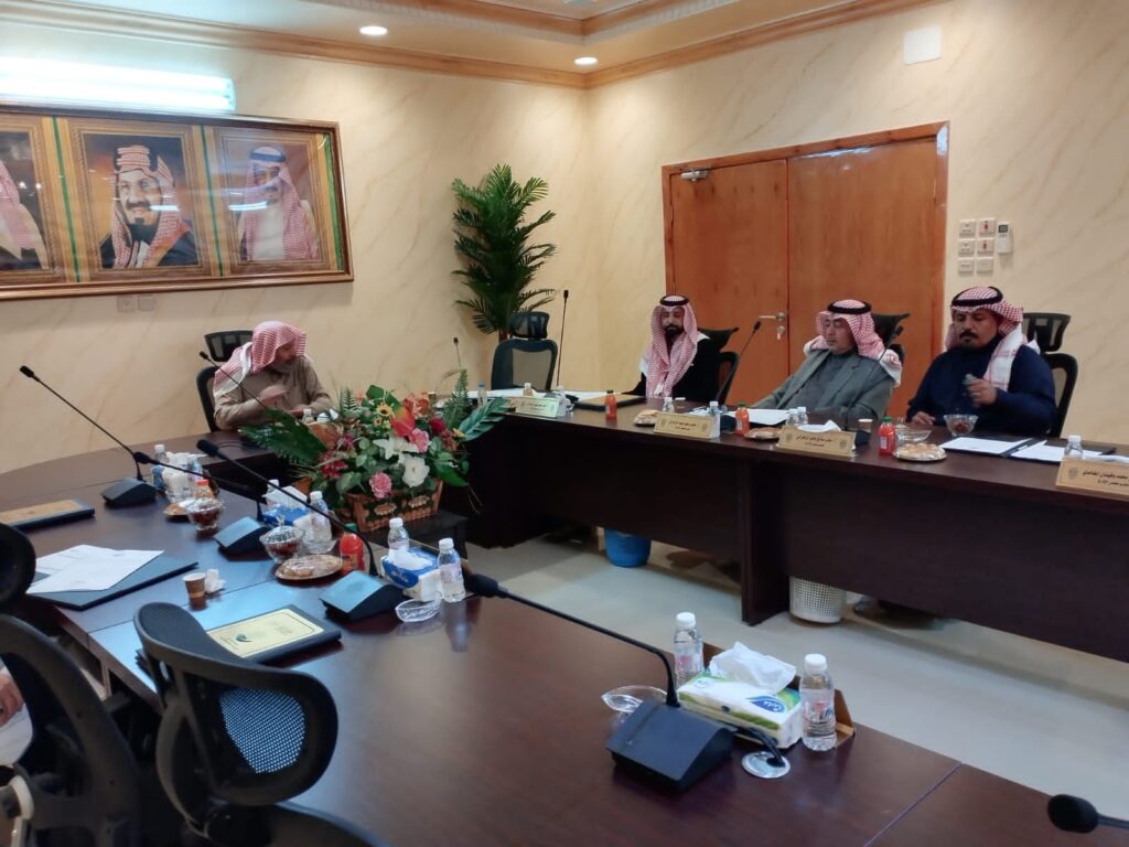 اجتماع مجلس إدارة جمعية القرى الأهلية بالاطاولة