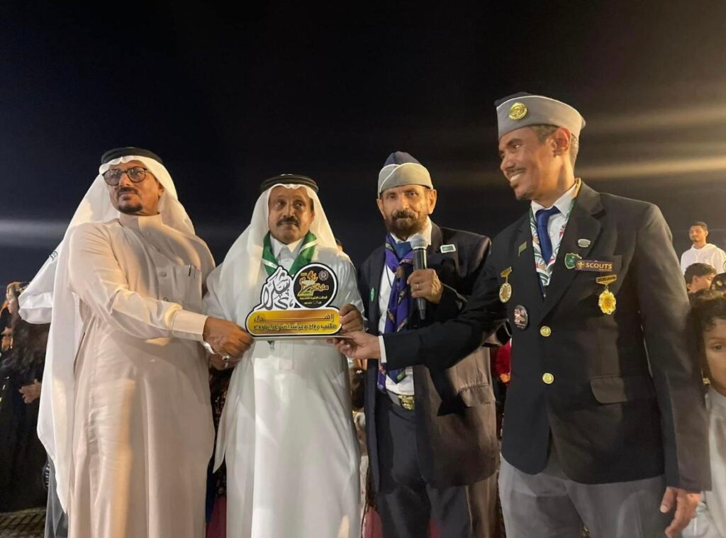رواد جازان يكرم الأستاذ حمد دقدقي