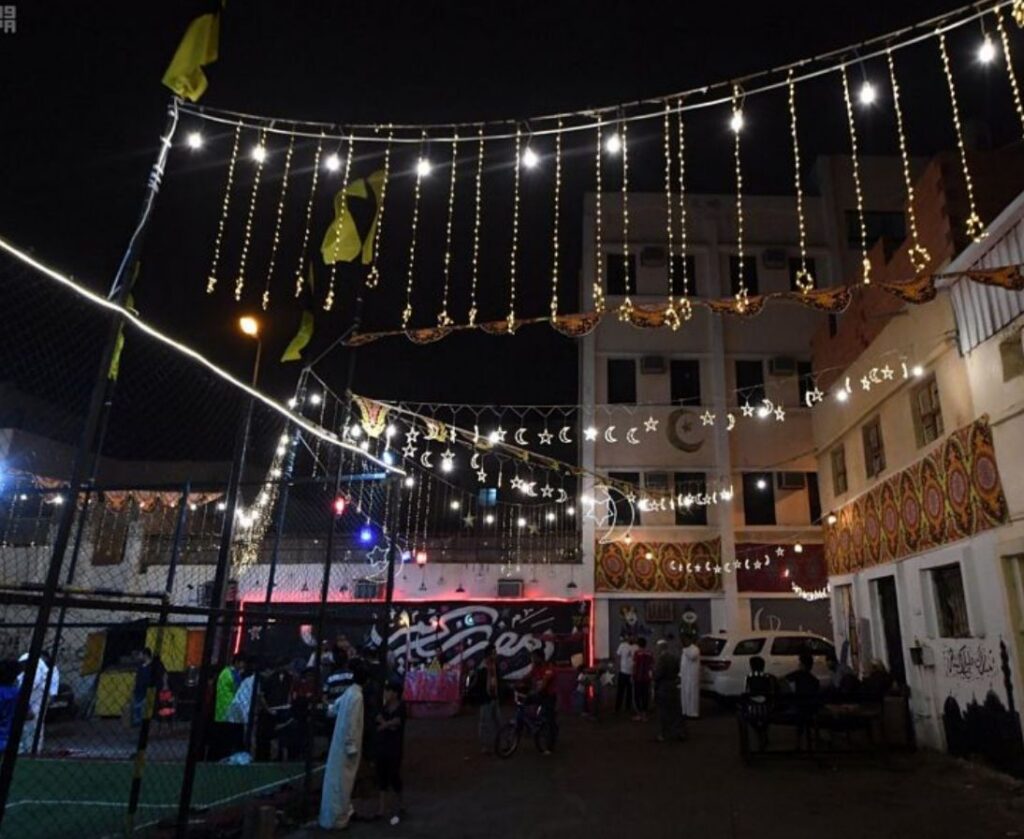 أهالي الطائف يحتفلون بقدوم رمضان