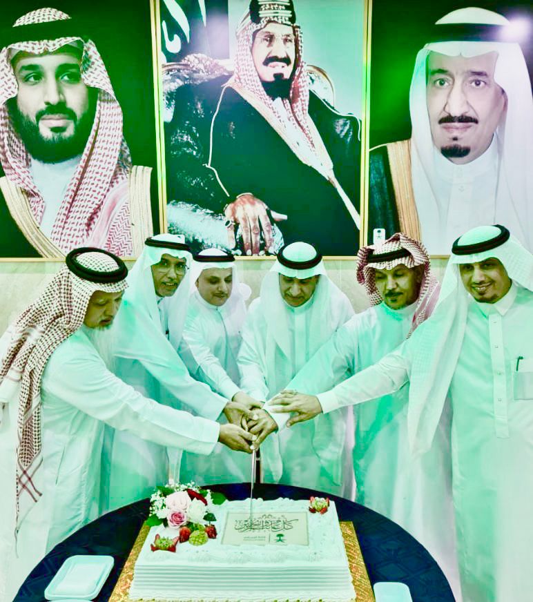 فرع وزارة الإعلام يحتفل بالعيد فرع وزارة الإعلام يحتفل بالعيد