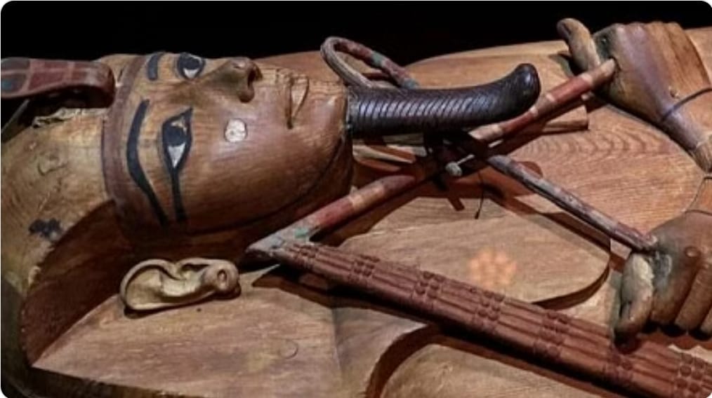 سويسرا تعيد لمصر قطعة من تمثال رمسيس الثاني