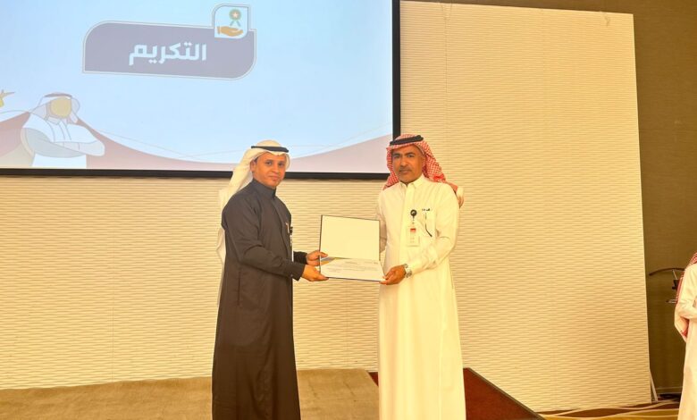 مديرمركز التنمية الاجتماعية بجازان يعقد اللقاء السنوي لعام٢٠٢٣ م
