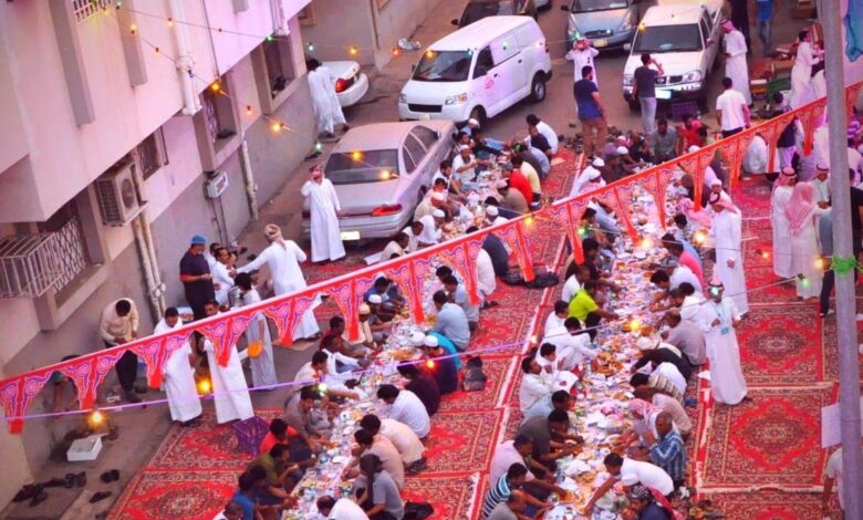 إفطار صائم وجنود في الخفاء