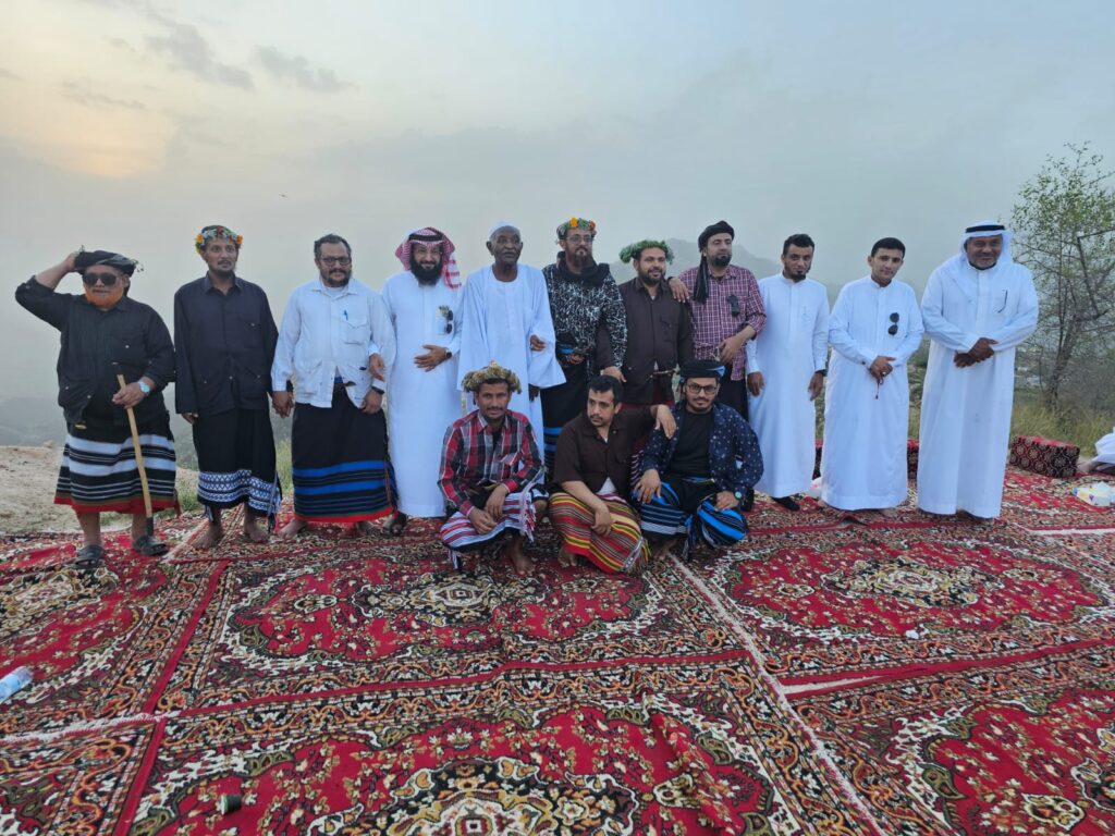 معلم يلتقي طلابه بعد فراق دام 30 عامًا