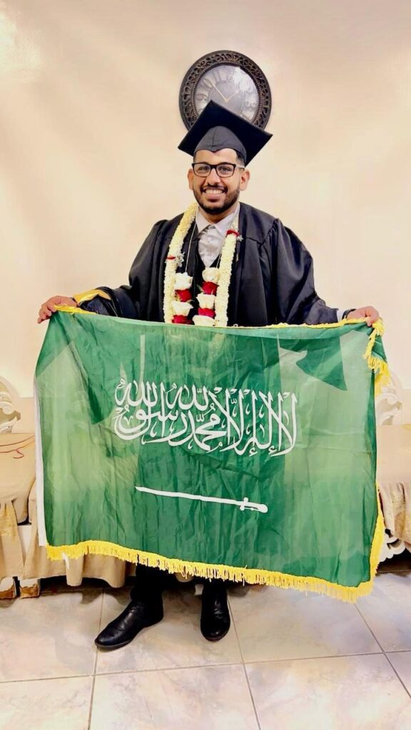 الهزازي يحصل على درجة الدكتوراه