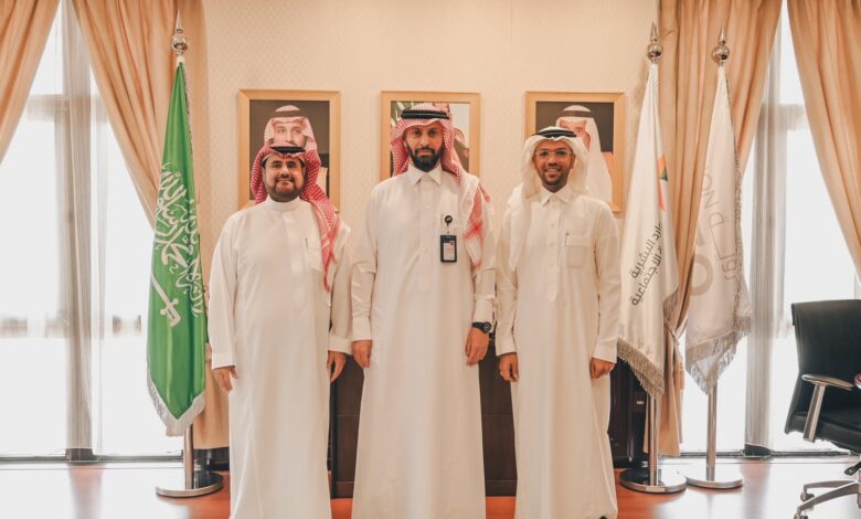 السماري يستقبل الرئيس التنفيذي لنادي نخبة الإعلام الجديد