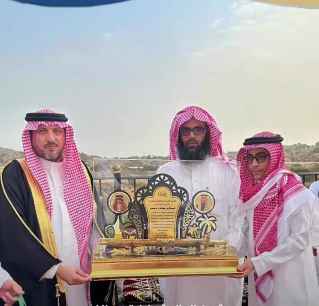 تكريم طلال بن قرعان