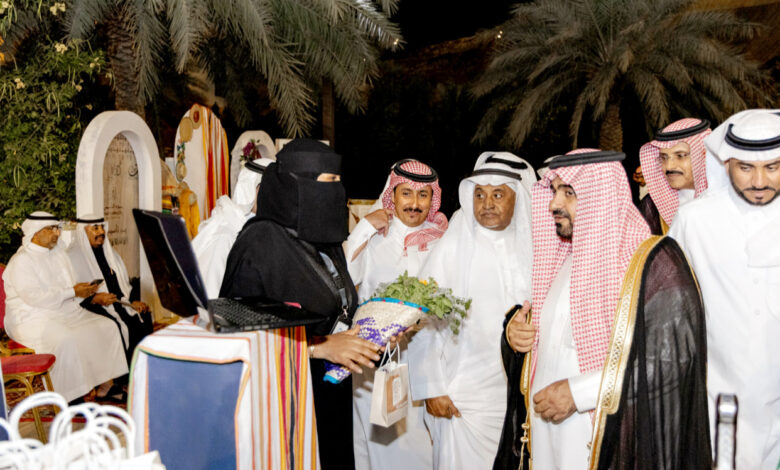 القرقاح يشهد إحتفال أهالي محايل بيوم التأسيس