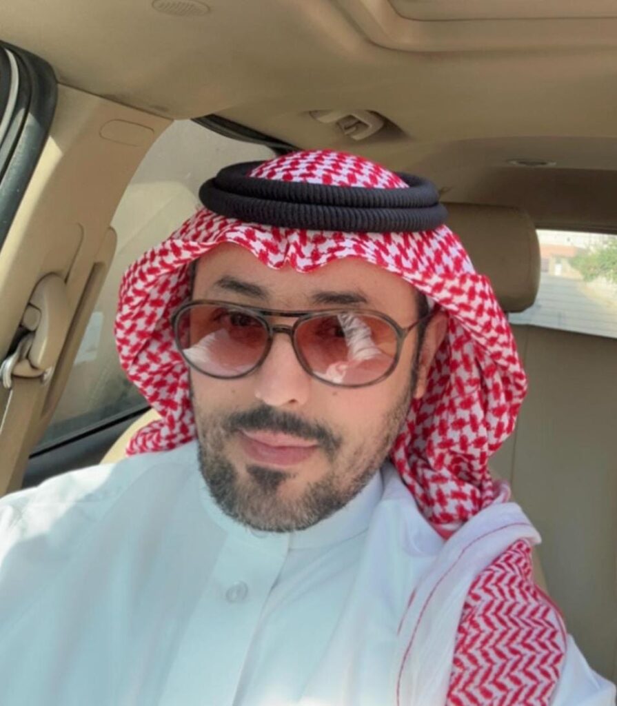 الزامل يتلقى التهانى بالمولود الجديد