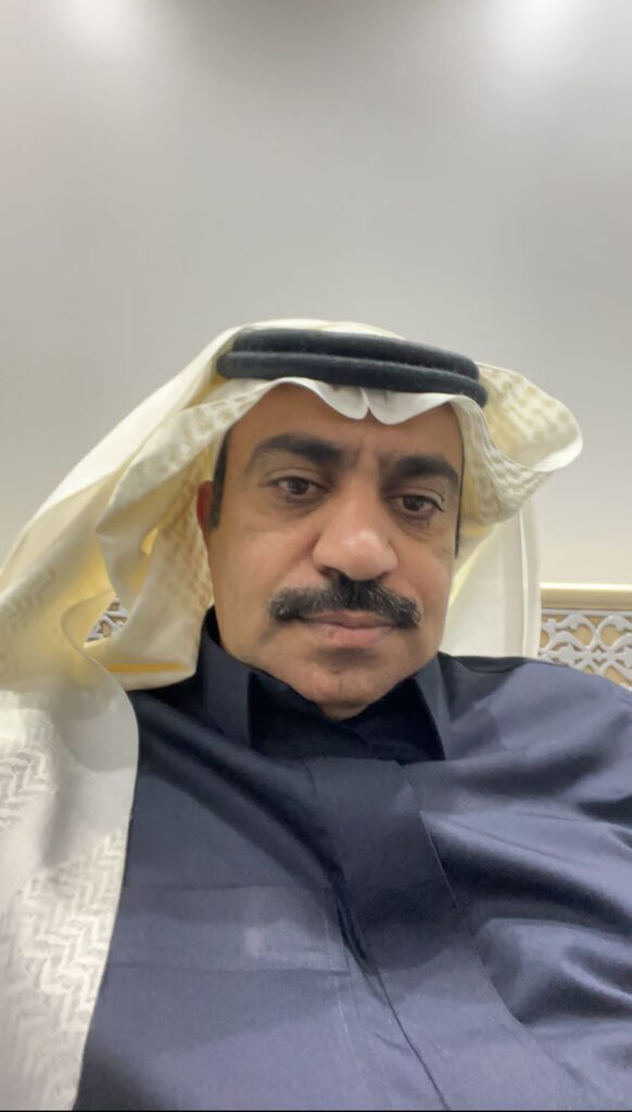 الأحمري يتلقى التهانى بالمولود الجديد