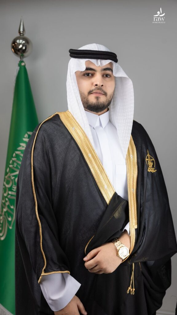 المباركي خريجاً من جامعة جازان