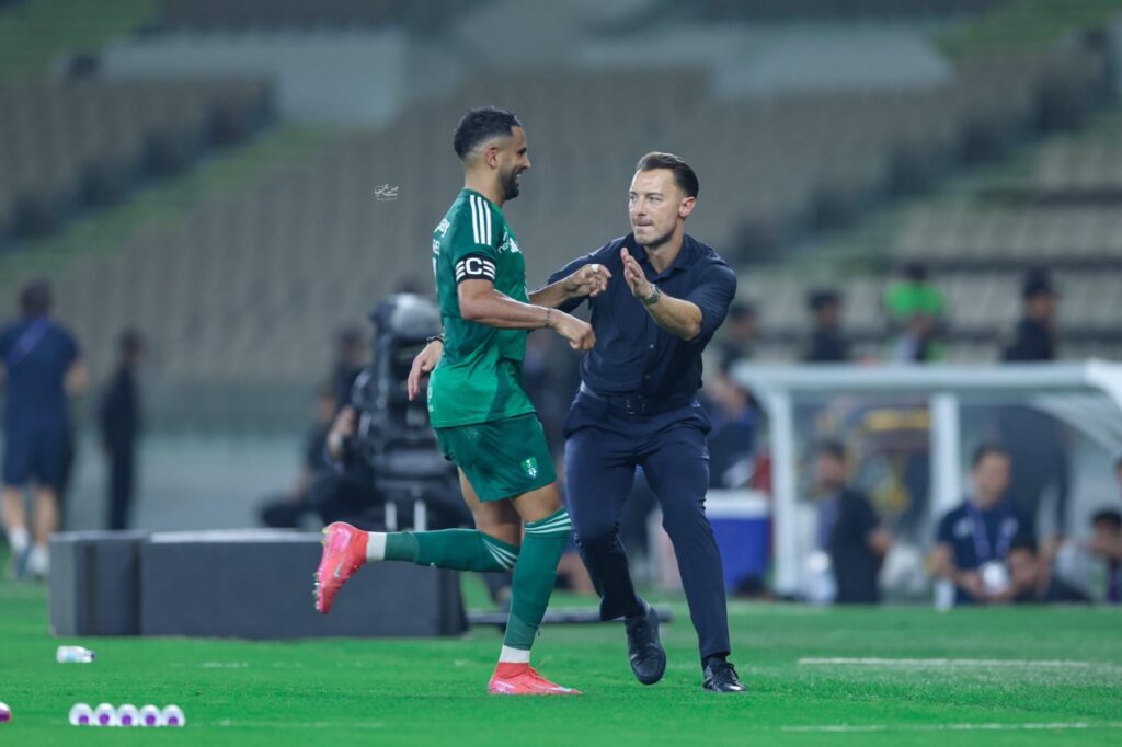 فاز الأهلي برباعية