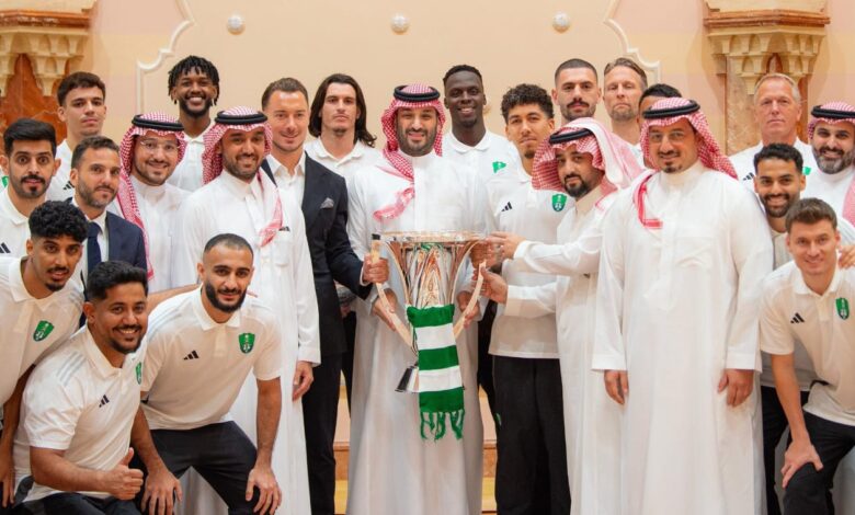 ولي العهد يستقبل وزير الرياضة ورئيس الإتحاد السعودي وأبطال آسيا للنخبة