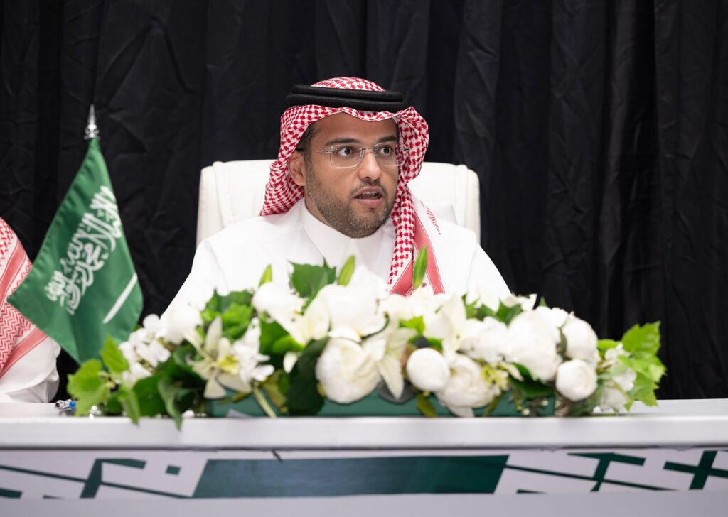 الطويان يلتقي الفاعلين في لعبة الملاكمة والركل غرب المملكة