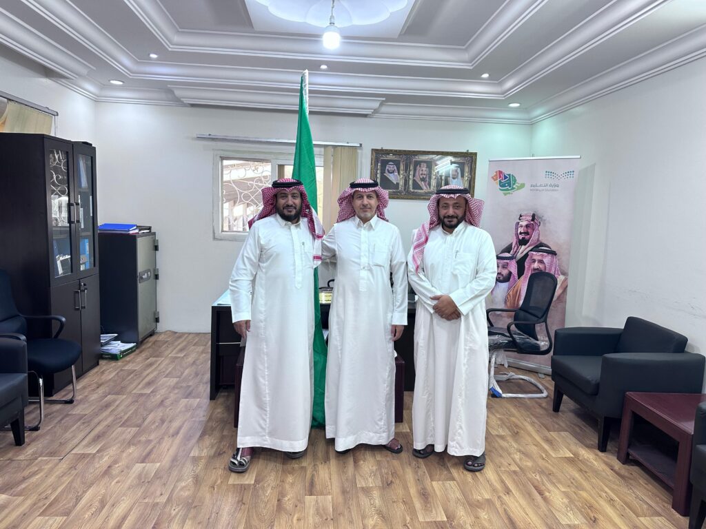 العطاف يقيم برنامج تعزيز الانتماء للوطن