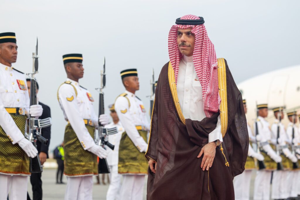 سمو وزير الخارجية يرأس وفد المملكة في القمتين “الخليجية والآسيان” و”الخليجية والآسيان والصين”.