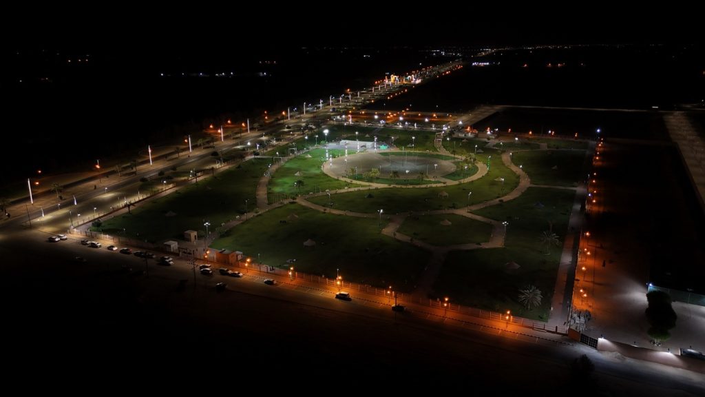 بلدية وادي الدواسر تُزين الشوارع والميادين إحتفاء باليوم الوطني ال95