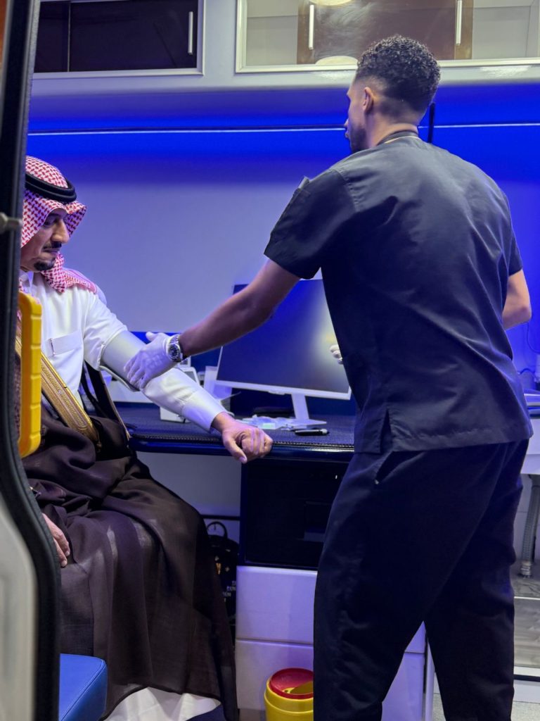 محافظ المزاحمية يفتتح مبادرة اليوم العالمي للسكري