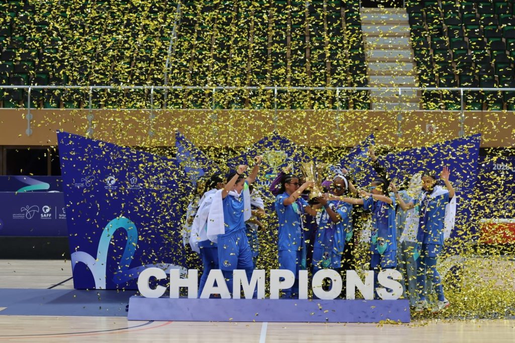 متوسطة التربية النموذجية أبطالاً لكأس نخبة دوري المدارس لكرة القدم للبنات