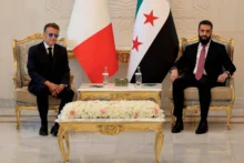الرئيس السوري أحمد الشرع يستقبل الرئيس الفرنسي إيمانويل ماكرون في القصر الرئاسي بدمشق