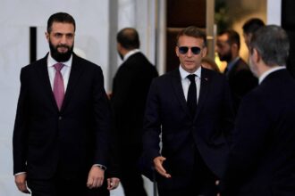 الرئيس السوري أحمد الشرع يستقبل الرئيس الفرنسي إيمانويل ماكرون في القصر الرئاسي بدمشق