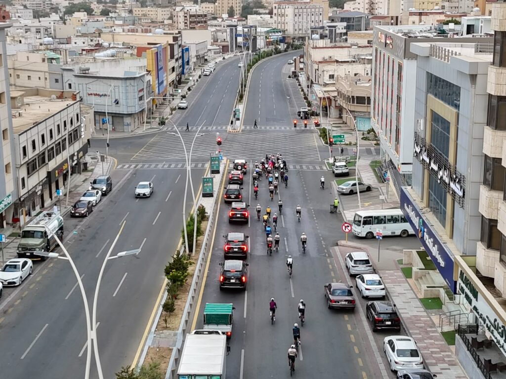 إنطلاق طوافة الباحة للدراجات الهوائية بمشاركة أكثر من 130 دراجاً
