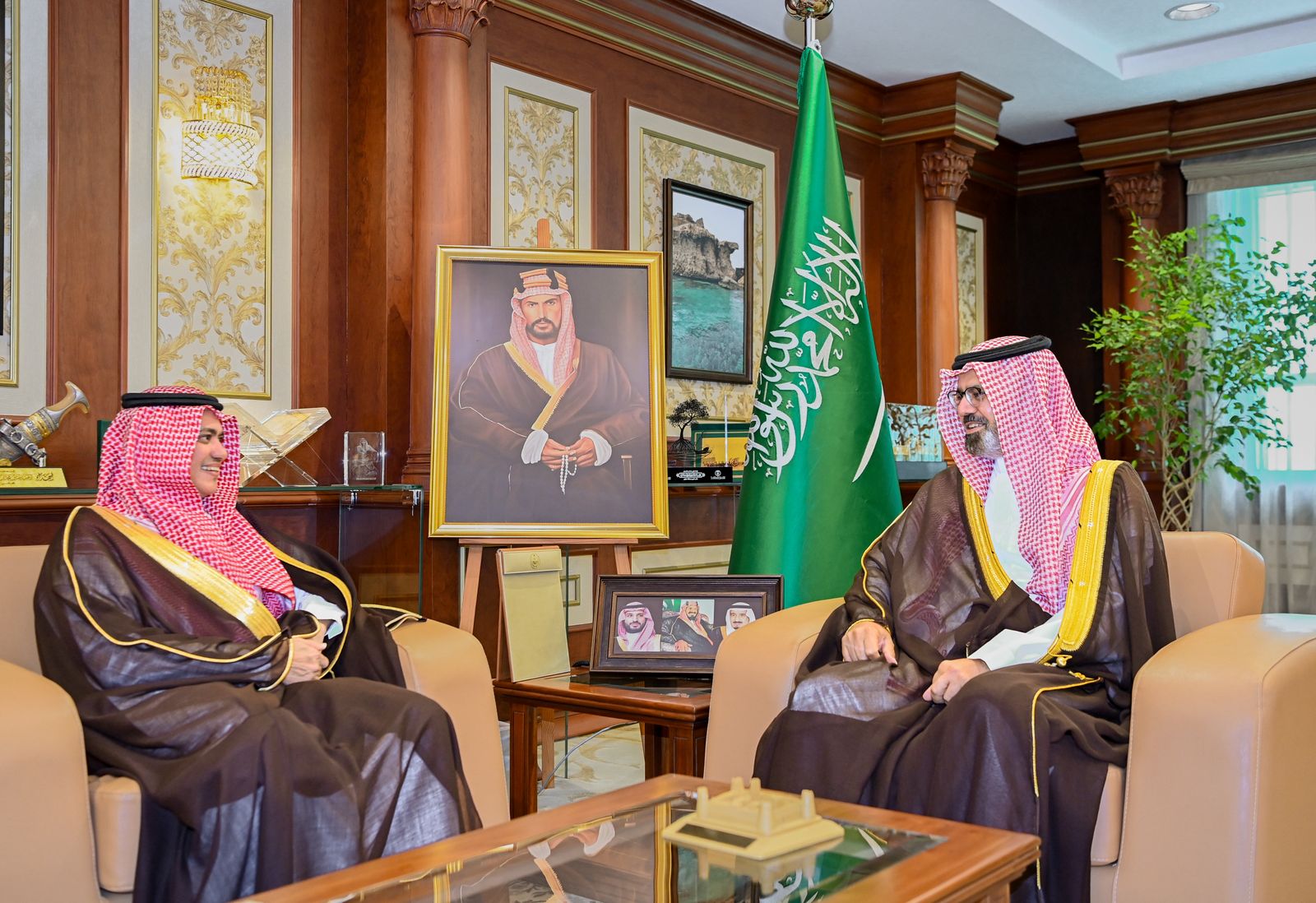 نائب أمير جازان يستقبل رئيس النيابة العامة نائب أمير جازان يستقبل رئيس النيابة العامة