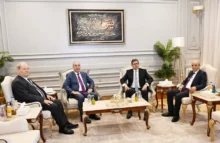 الانتخابات ولم الشمل الفلسطيني.. ماذا دار في لقاء رئيس المخابرات المصري وحسين الشيخ؟