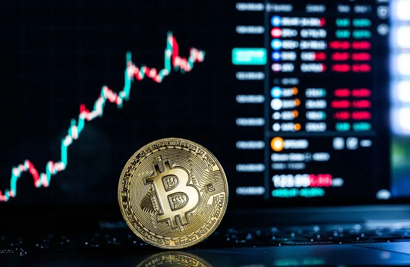سعر عملة بيتكوين يصل إلى 70 ألف دولار لأول مرة منذ 2 يونيو