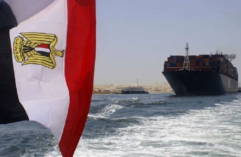 الحكومة المصرية تكشف حقيقة مقترح بيع قناة السويس لسداد الديون