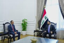 السفير البريطاني يتهم فصائل عراقية بتهديد دول الجوار