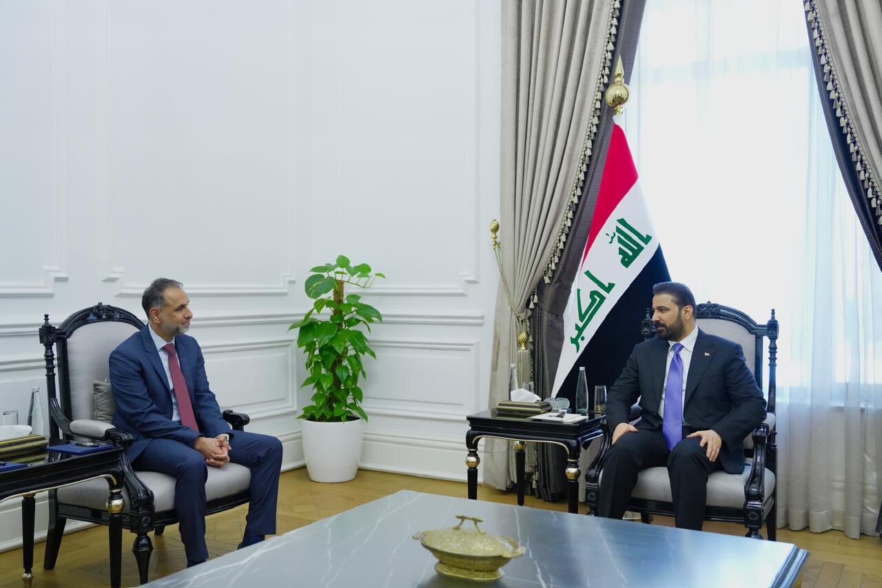 السفير البريطاني يتهم فصائل عراقية بتهديد دول الجوار