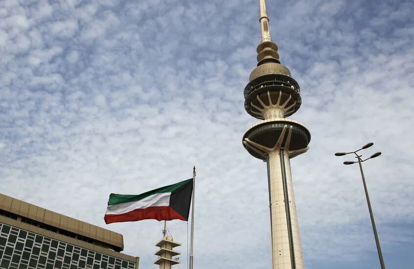 الكويت تسمح بتعيين غير الكويتيين المسحوبة جنسيتهم كضباط صف في الإطفاء