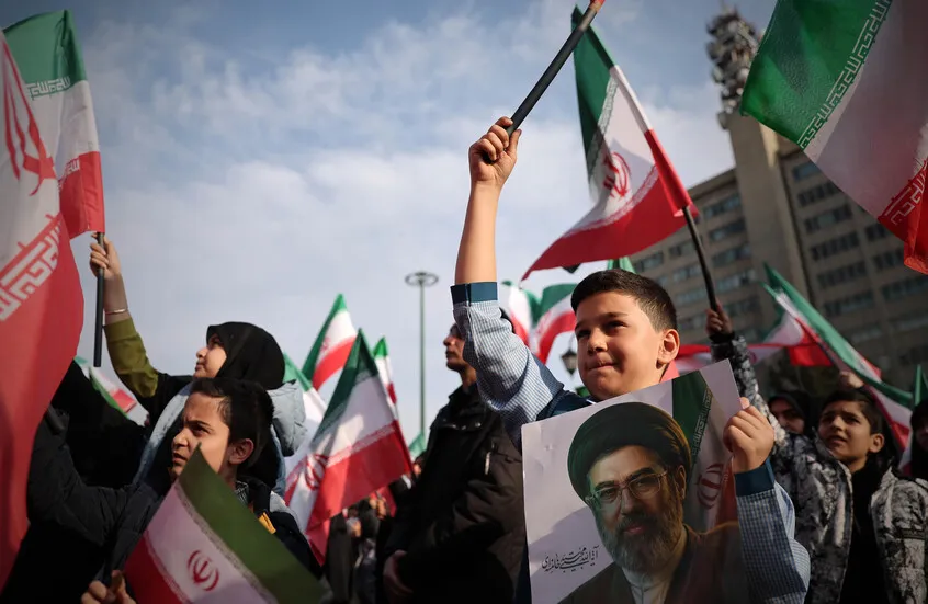 بزشكيان يدافع عن الاتفاق الإيراني الأمريكي ويدعو لإنهاء حالة اللا سلم واللا حرب