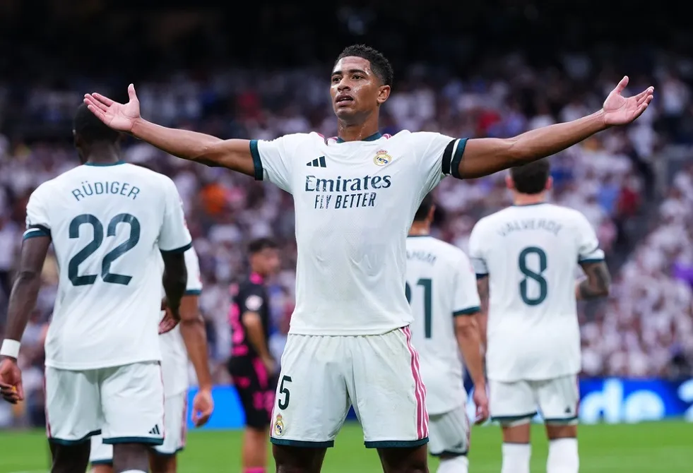 ريال مدريد يقسو على ضيفه ملقا (فيديو)