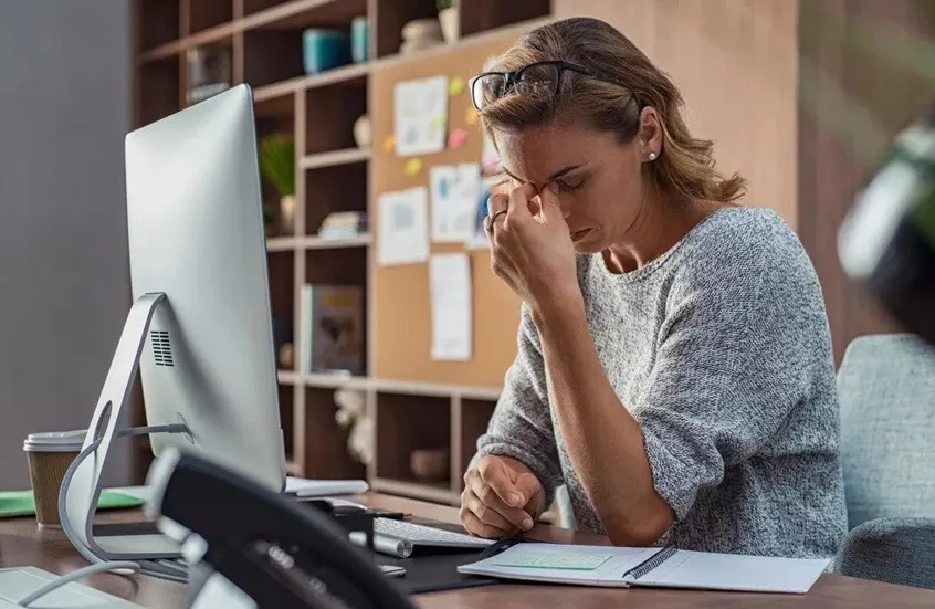 علماء نفس يدحضون أسطورة ضرر العمل عن بعد على رفاهية الموظفين