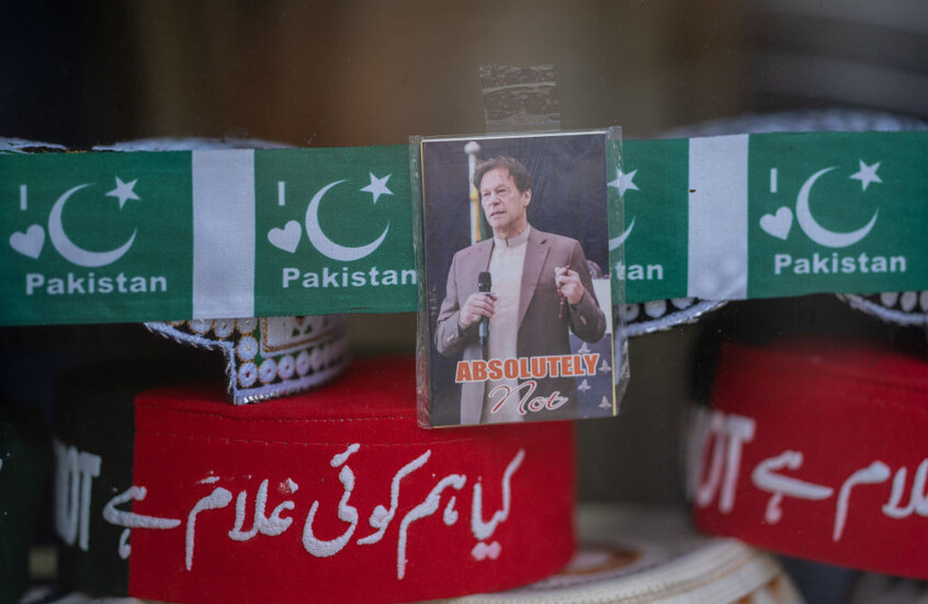 عمران خان يعود إلى السجن بعد فحص طبي