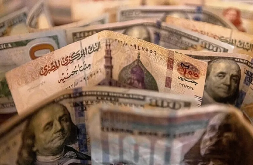 هبوط جديد للجنيه المصري أمام الدولار.. هل تصدق توقعات مورغان ستانلي؟
