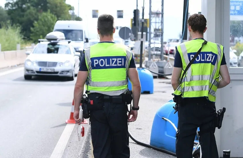 ميرتس: ألمانيا تنسق ردا على حادثة المسيرة في لايبزيغ مع الاتحاد الأوروبي والناتو
