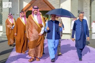 رئيس وزراء جمهورية باكستان الإسلامية غادر المدينة المنورة