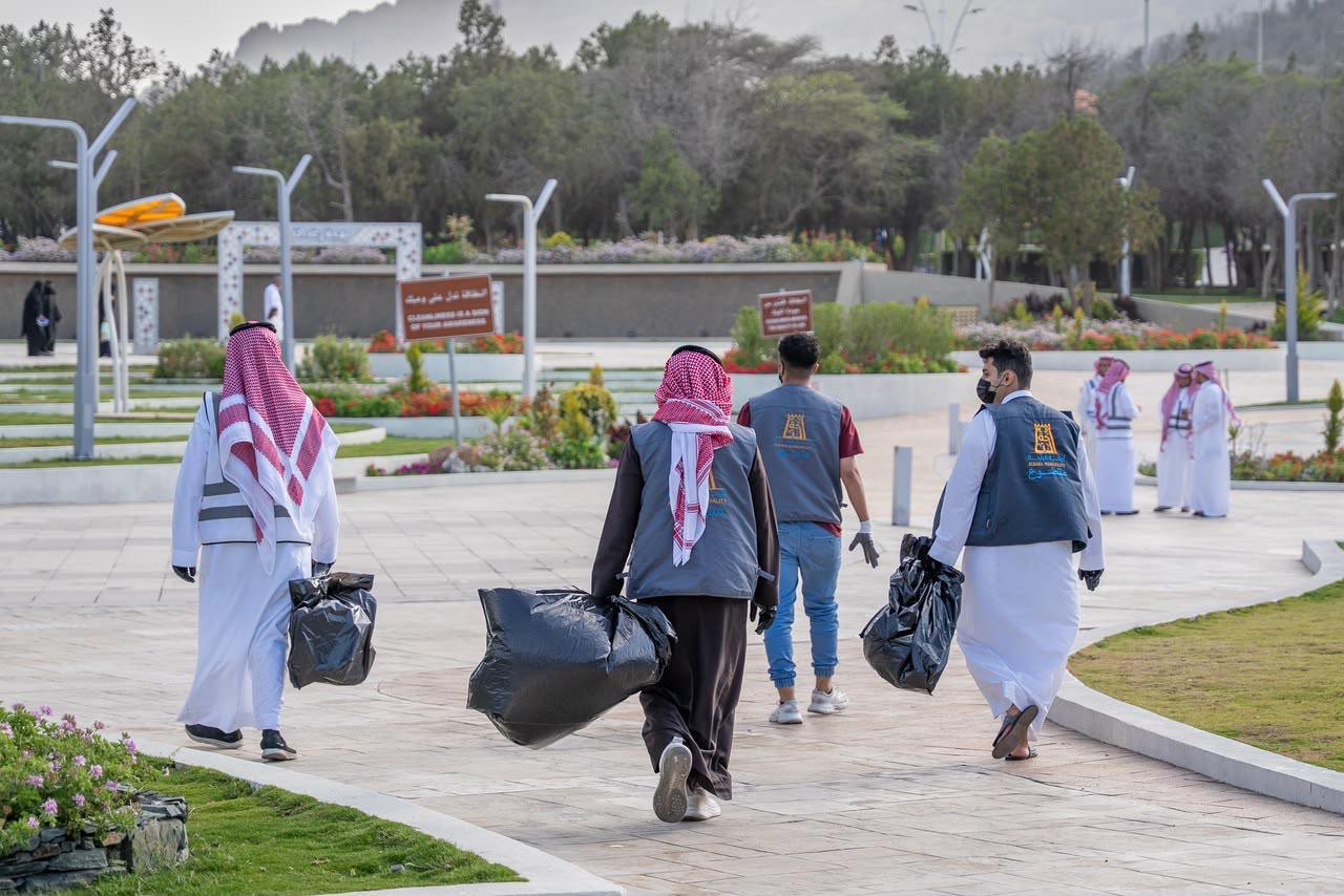 144فرصة ومبادرة و2160 متطوعاً حصيلة جهود أمانة الباحة في أغسطس