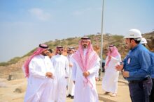 الأمير ناصر بن جلوي يطلع على المشروعات التطويرية في سد وادي جازان