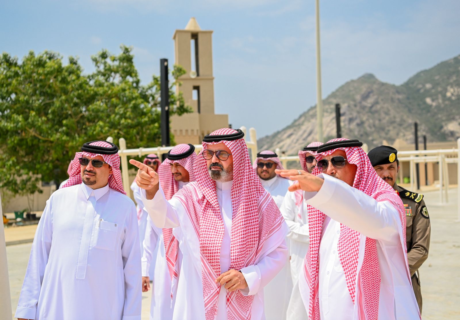 نائب أمير جازان يتفقّد مشروع تطوير مطل محافظة العارضة