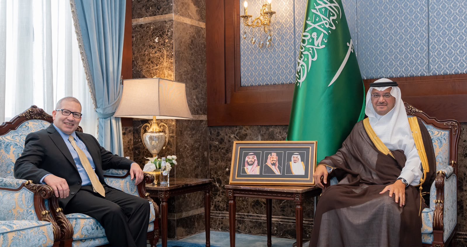محافظ الأحساء يستقبل القنصل العام الأمريكي بالظهران