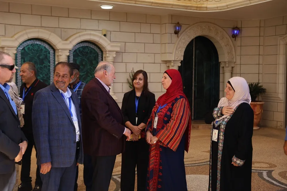 بالتزامن مع تصاعد عنف المستوطنين.. السفير الأمريكي يزور بلدة فلسطينية في الضفة الغربية