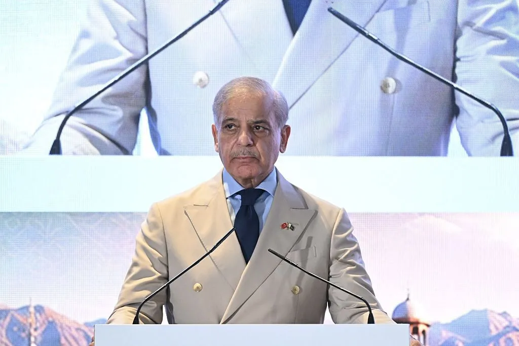 ‏رئيس وزراء باكستان يدين الهجوم الحوثي على السعودية