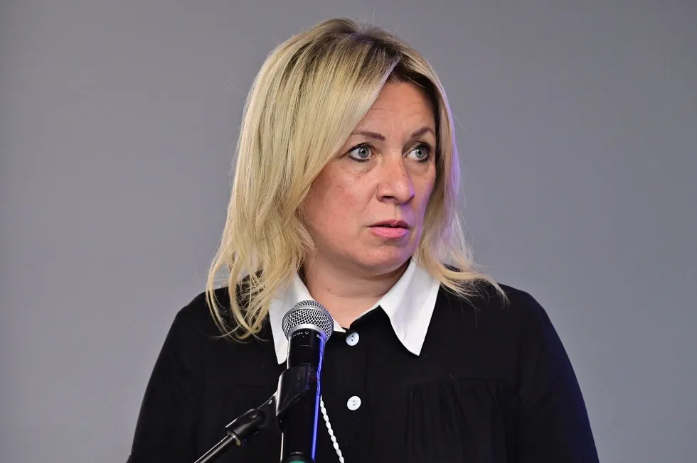 زاخاروفا: أوكرانيا أطلقت حملة لمطاردة للصحفيين الروس والغرب يغض الطرف عن ذلك